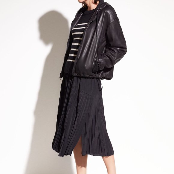 Vince Pleated Italian Crepe de Chine Black Skirt - Picture 2 of 10